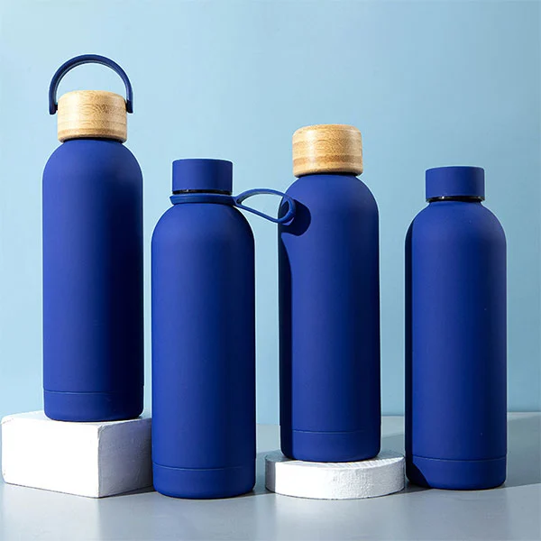 Kako je Kudike isporučio 10.000 prilagođenih proizvoda za Boost Juice u samo 20 dana sa striktnim podudaranjem boja Pantone?